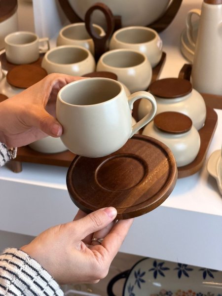 فناجين شاي عدد 6 بورسلان وخشب